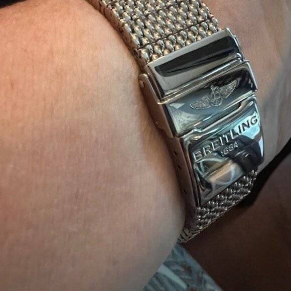 NWOT - Breitling Superocean Heritage AB2010, Black dial, Silver mesh bracelet - Picture 3 of 9